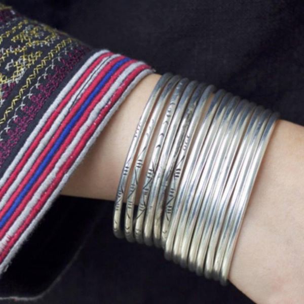 3pc charming handmade miao silver solid bracelet with fine silver ring bangle, Black
3pc charming handmade miao silver solid bracelet with fine silver ring bangle, Black