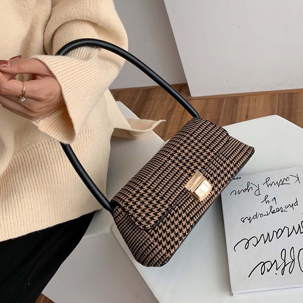 2020 women's single shoulder bag vintage underarm package handbag purse small party evening clutch bag
2020 women's single shoulder bag vintage underarm package handbag purse small party evening clutch bag