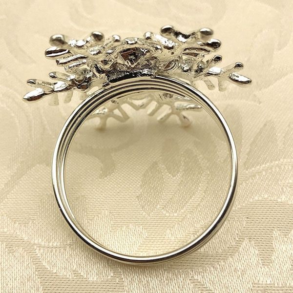 10pcs christmas alloy rhinestone napkin buckle napkin holder snowflake circle l restaurant wedding party table
10pcs christmas alloy rhinestone napkin buckle napkin holder snowflake circle l restaurant wedding party table