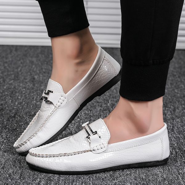 2019 autumn and winter new explosion models korean version of the round head business personality outdoor casual peas shoes, Black
2019 autumn and winter new explosion models korean version of the round head business personality outdoor casual peas shoes, Black