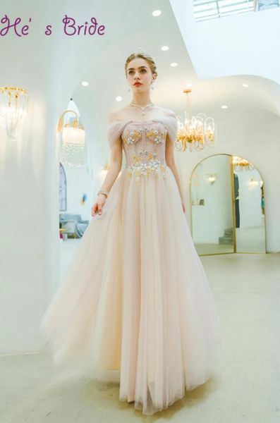 he's bride new pink evening dress sweet flowers lace appliques beading sweet boat-neck long prom formal gown vestido de noche, White;black
he's bride new pink evening dress sweet flowers lace appliques beading sweet boat-neck long prom formal gown vestido de noche, White;black