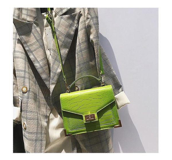 women's bag 2019 new stone pattern shoulder bag korean version of the fashion simple pu bright side messenger small square
women's bag 2019 new stone pattern shoulder bag korean version of the fashion simple pu bright side messenger small square