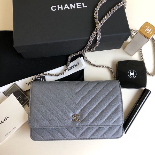 new women's one-shoulder bag 7a high-end custom quality diagonal cross bag fashion style silver metal accessories with long shoulder st
new women's one-shoulder bag 7a high-end custom quality diagonal cross bag fashion style silver metal accessories with long shoulder st
