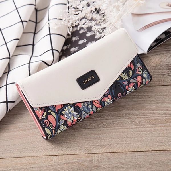ladies wallet creative rural small floral clutch long wallet fashion card holder purse for women 2020 new style clip, Red;black
ladies wallet creative rural small floral clutch long wallet fashion card holder purse for women 2020 new style clip, Red;black