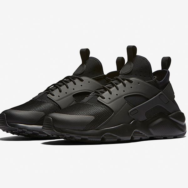 2020 men's black and white red classic breathable mesh non-slip wear-resistant trend casual outdoor sports shoes
2020 men's black and white red classic breathable mesh non-slip wear-resistant trend casual outdoor sports shoes