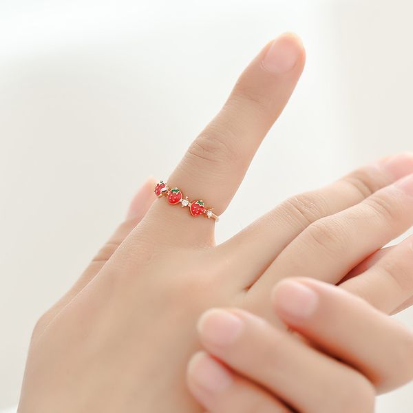 корейская версия маленького свежего стиля милой сладкой красной клубничной девушки с бриллиантом указательным пальцем кольцо студентам, Silver
корейская версия маленького свежего стиля милой сладкой красной клубничной девушки с бриллиантом указательным пальцем кольцо студентам, Silver