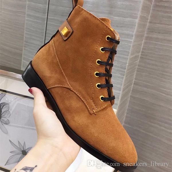 luxury designer the ryder bootie combat-inspired bootie lace-up boot fashion classic women boot women casual shoes original box, Black
luxury designer the ryder bootie combat-inspired bootie lace-up boot fashion classic women boot women casual shoes original box, Black