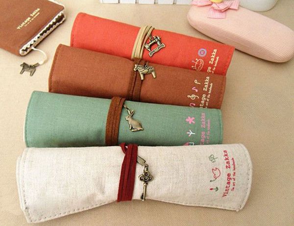 women metal cosmetic travel handbag vintage pencil rolls elegant style makeup canvas pen make up bag for girls kids students
women metal cosmetic travel handbag vintage pencil rolls elegant style makeup canvas pen make up bag for girls kids students