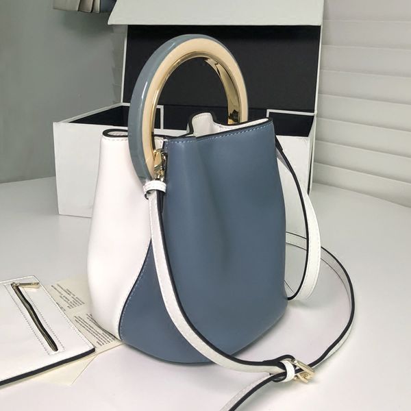 new korean simple fashionable round water bucket bag geniune leather collision color lady bag handbag one shoulder
new korean simple fashionable round water bucket bag geniune leather collision color lady bag handbag one shoulder