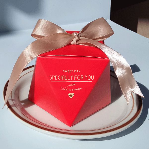 new diamond style candy box wedding favors and gifts party supplies baby shower paper gift chocolate boxes for guests
new diamond style candy box wedding favors and gifts party supplies baby shower paper gift chocolate boxes for guests