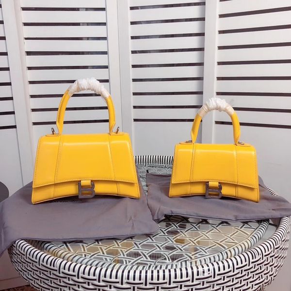 wholesale original design handbag,19 23cm many other colors for chosen,more items pls visit our website or instagram
wholesale original design handbag,19 23cm many other colors for chosen,more items pls visit our website or instagram
