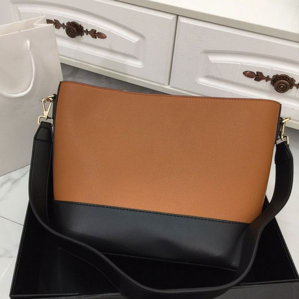 fashion women's crossbody bag women's shoulder bag high-end trend retro fashion leather bag color matching ing
fashion women's crossbody bag women's shoulder bag high-end trend retro fashion leather bag color matching ing
