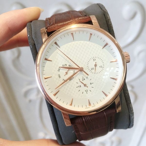 fashion popular quartz man watch luxury business wristwatch brown leather all dial work waterproof new male clock item, Slivery;brown 
fashion popular quartz man watch luxury business wristwatch brown leather all dial work waterproof new male clock item, Slivery;brown