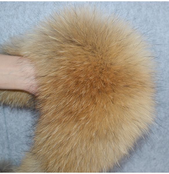 new 2019 winter windproof luxury natural real fox fur hat women warm good quality fox fur bomber hats genuine real fox fur cap, Blue;gray
new 2019 winter windproof luxury natural real fox fur hat women warm good quality fox fur bomber hats genuine real fox fur cap, Blue;gray