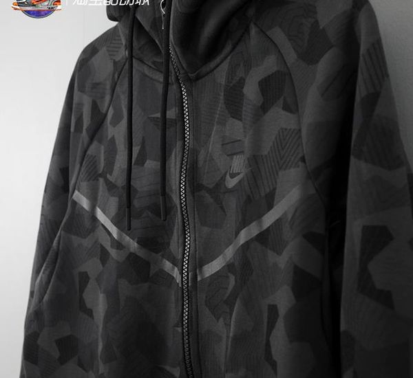 onk as m nsw tch flc wr aop hoodie мужская куртка с камуфляжным принтом вязаная куртка с капюшоном, Black
onk as m nsw tch flc wr aop hoodie мужская куртка с камуфляжным принтом вязаная куртка с капюшоном, Black
