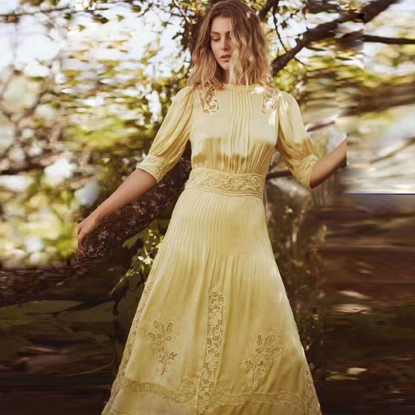 pure silk dress women 2020 summer runway designers vintage lace embroidery pleated midi dress yellow, Black;gray
pure silk dress women 2020 summer runway designers vintage lace embroidery pleated midi dress yellow, Black;gray