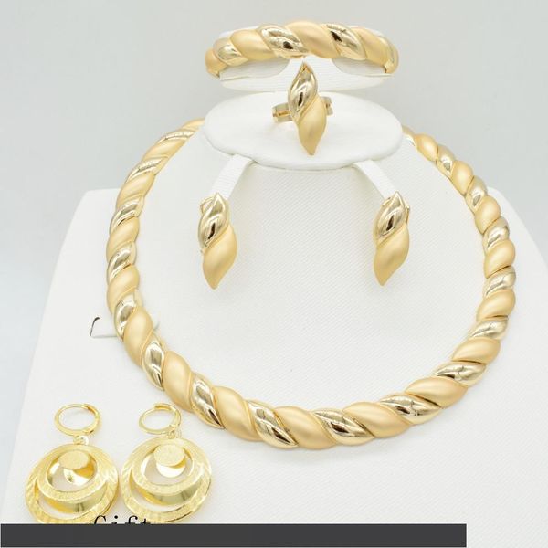 ювелирные изделия 2018 установить африканских нигерии дубай золото цвет африканский бусины ювелирные изделия свадебный комплект женщины буси, Silver
ювелирные изделия 2018 установить африканских нигерии дубай золото цвет африканский бусины ювелирные изделия свадебный комплект женщины буси, Silver