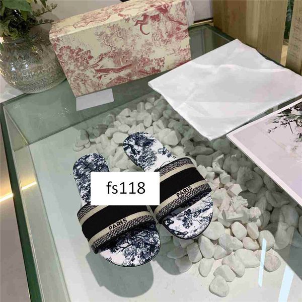 original box dazzle flowers women sandals designer slippers embroidery sandal floral brocade slipper striped beach causal slippers 3, Black
original box dazzle flowers women sandals designer slippers embroidery sandal floral brocade slipper striped beach causal slippers 3, Black
