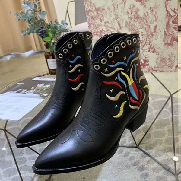 genuine leather women embroidery boots shoes runway black studed chunky high heels cowboy boots zapatos de mujer
genuine leather women embroidery boots shoes runway black studed chunky high heels cowboy boots zapatos de mujer
