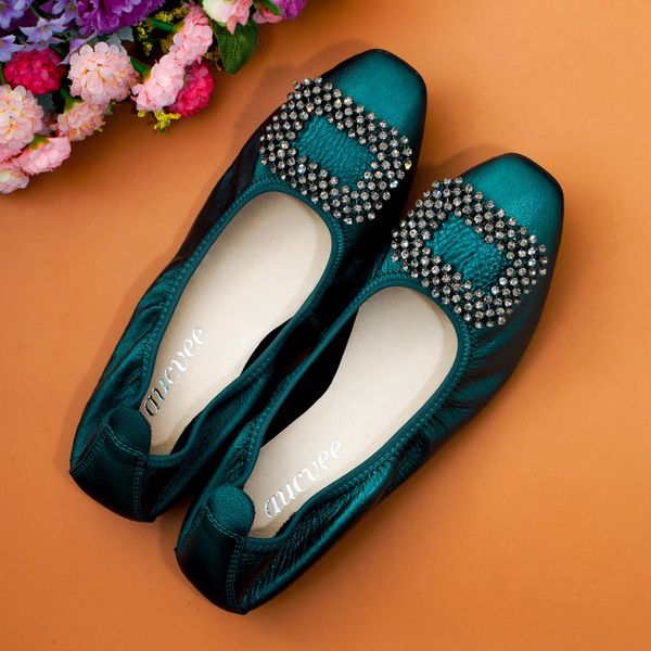 four seasons genuine leather sequined diamond ballet flat shoes large size driving leisure shoes woman slip on flats, Black
four seasons genuine leather sequined diamond ballet flat shoes large size driving leisure shoes woman slip on flats, Black