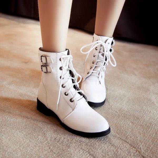 women's winter flat-bottomed round-head belt buckle short lace-up motorcycle boots, Black
women's winter flat-bottomed round-head belt buckle short lace-up motorcycle boots, Black