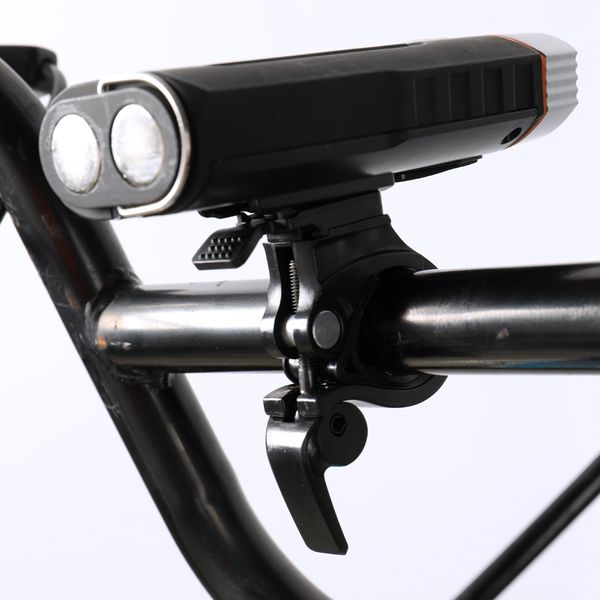 1 set cob bicycle bike light cycling front light floodlight +mtb road taillight night rear bike bicycle accessories parts
1 set cob bicycle bike light cycling front light floodlight +mtb road taillight night rear bike bicycle accessories parts