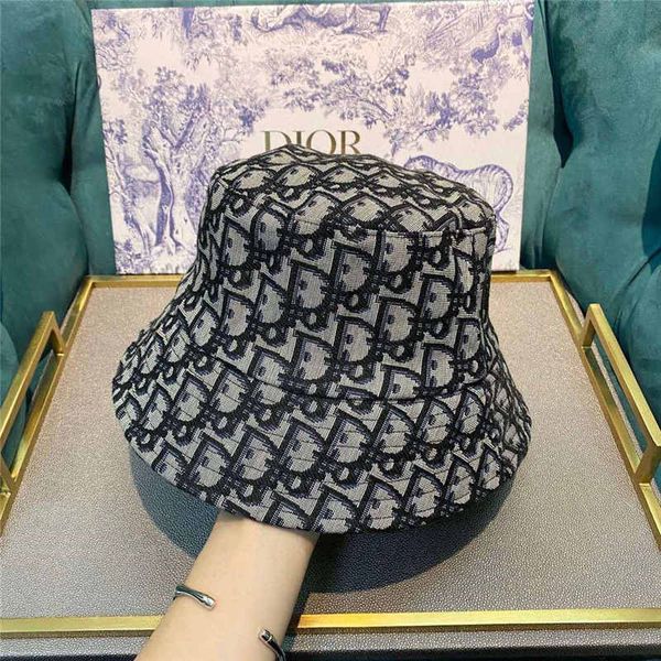 new luxury four seasons mens woman designer cap fashion brand stingy brim hats printed brand fitted beach hats quality, Blue;gray
new luxury four seasons mens woman designer cap fashion brand stingy brim hats printed brand fitted beach hats quality, Blue;gray