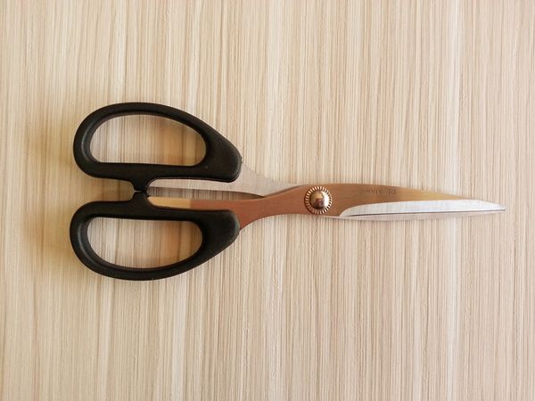 Stationery scissors, stainless steel scissors, office scissors, paper cutting scissors free shipping 2002
Stationery scissors, stainless steel scissors, office scissors, paper cutting scissors free shipping 2002