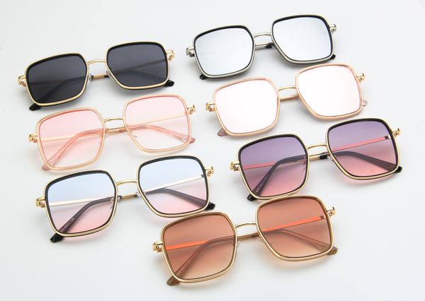 wholesale-luxury design square sunglasses reflective color sunglasses thin face retro tide classic europe and america fashion style, White;black
wholesale-luxury design square sunglasses reflective color sunglasses thin face retro tide classic europe and america fashion style, White;black