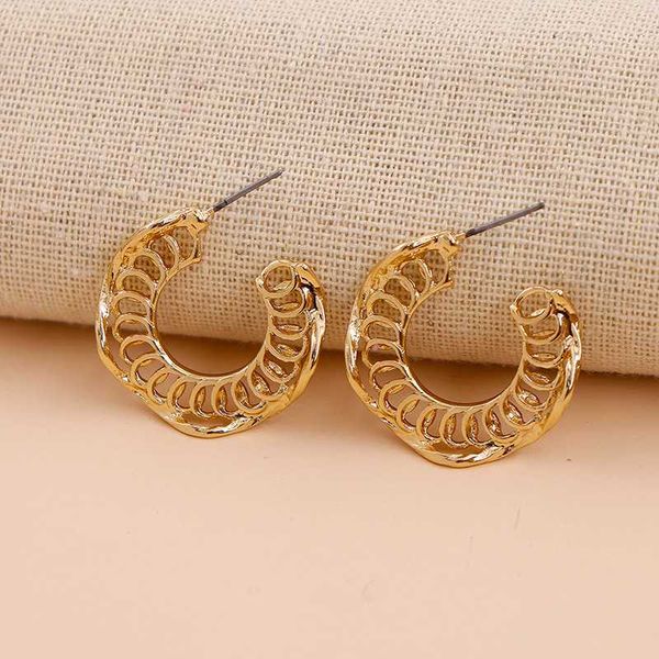 1pair punk personality hollow round hoop earrings for women simple trendy romantic jewelry simple loop circle earing e457, Golden;silver
1pair punk personality hollow round hoop earrings for women simple trendy romantic jewelry simple loop circle earing e457, Golden;silver
