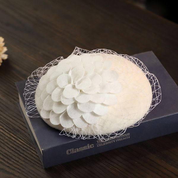 2019 new high-end cute beret vintage for women grace gauze small formal hat ladies woolen hat headdresses berets for women, Blue;gray
2019 new high-end cute beret vintage for women grace gauze small formal hat ladies woolen hat headdresses berets for women, Blue;gray