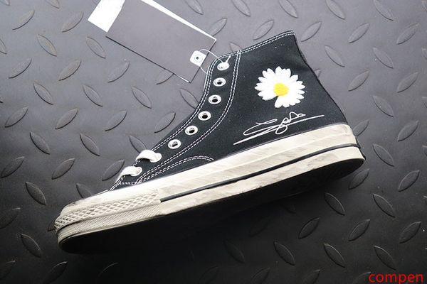 do old high canvas vulcanization board shoes 10s peaceminusone black and white makes old yellow little daisy men and women shoe 35-44
do old high canvas vulcanization board shoes 10s peaceminusone black and white makes old yellow little daisy men and women shoe 35-44