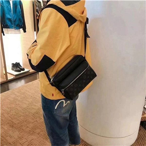 famous brand designer shoulder bag pu leather fashion chain bag cross body pure color female women's handbag shoulder bag
famous brand designer shoulder bag pu leather fashion chain bag cross body pure color female women's handbag shoulder bag