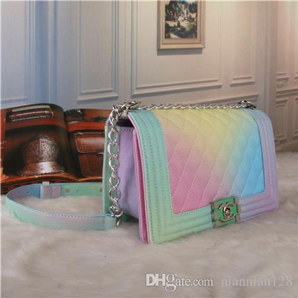 2019xcd7001 Hot Brand New High Quality Chain shoulder fashion bags Casual fashion handbag fringed decoration single shoulder chain bag997
2019xcd7001 Hot Brand New High Quality Chain shoulder fashion bags Casual fashion handbag fringed decoration single shoulder chain bag997