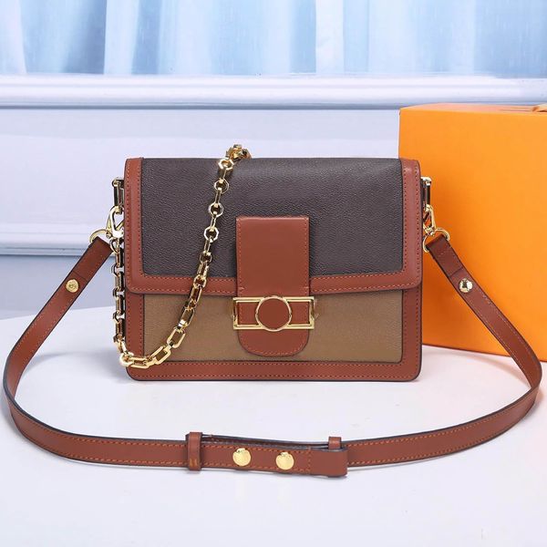 2020 new fashion luxury designer ladies handbags messenger bags shoulder handbags leather canvas combination retro handbag 
2020 new fashion luxury designer ladies handbags messenger bags shoulder handbags leather canvas combination retro handbag