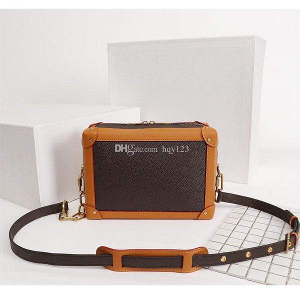 soft box handbags fashion designer bags the latest luxury bag 3 colors size 25x18x10cm model m4472302
soft box handbags fashion designer bags the latest luxury bag 3 colors size 25x18x10cm model m4472302