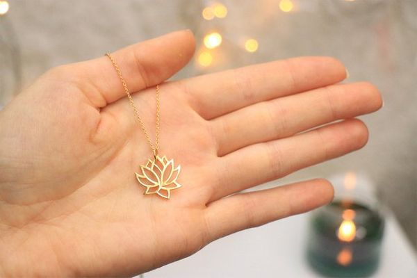 fashion plant hollow lotus pendant charm necklace tiny buddha flower lotos petal pendant necklace for lady women gift jewelry, Silver
fashion plant hollow lotus pendant charm necklace tiny buddha flower lotos petal pendant necklace for lady women gift jewelry, Silver