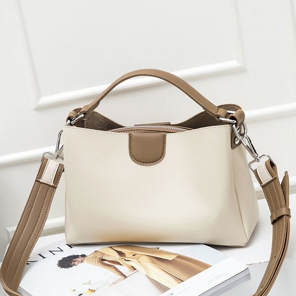 designer-new fashion women handbags vintage wide shoulder bags business doctor for female bags desinger simple casual bag
designer-new fashion women handbags vintage wide shoulder bags business doctor for female bags desinger simple casual bag