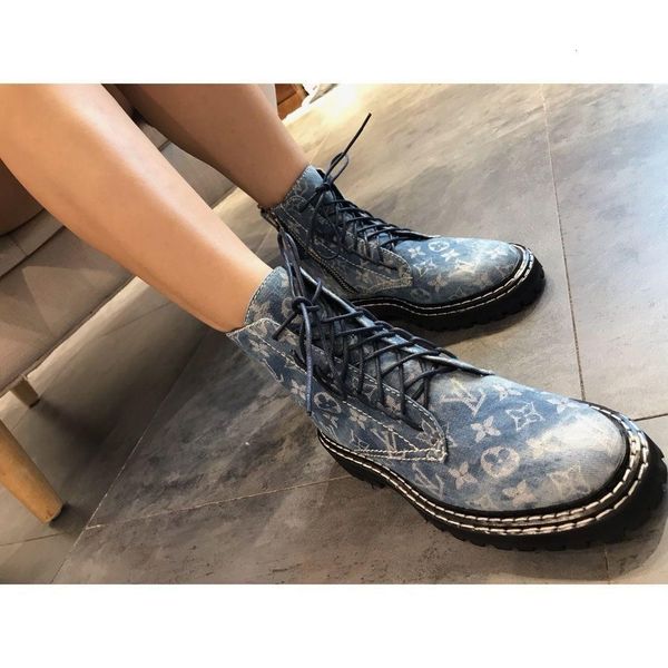 2020 new fashion ladies short boots ladies casual boots autumn and winter wash denim martin boots casual shoes, Black;grey
2020 new fashion ladies short boots ladies casual boots autumn and winter wash denim martin boots casual shoes, Black;grey