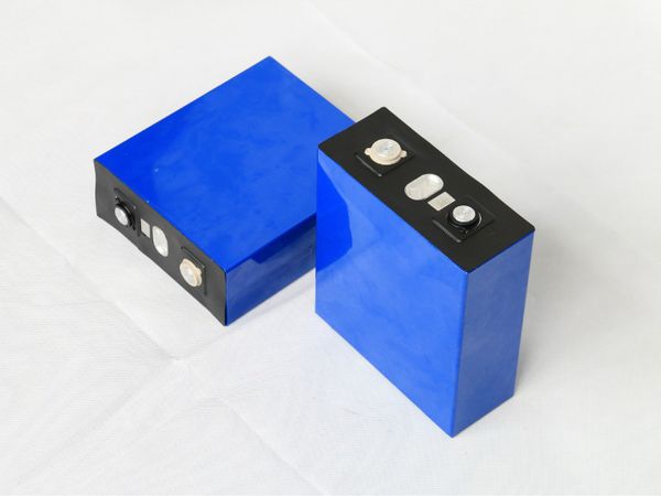 32pcs 3.2v 123ah lifepo4 battery 3c eu tax ups or fedex 4000 cycle lfp lithium solar battery 120ah solar
32pcs 3.2v 123ah lifepo4 battery 3c eu tax ups or fedex 4000 cycle lfp lithium solar battery 120ah solar