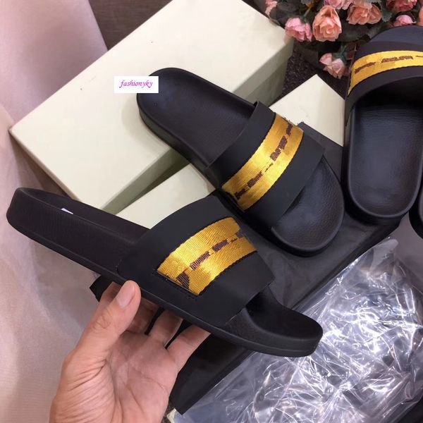 fashion designer off leisure indoor beach slippers white printing sweethearts slippers with box, Black
fashion designer off leisure indoor beach slippers white printing sweethearts slippers with box, Black