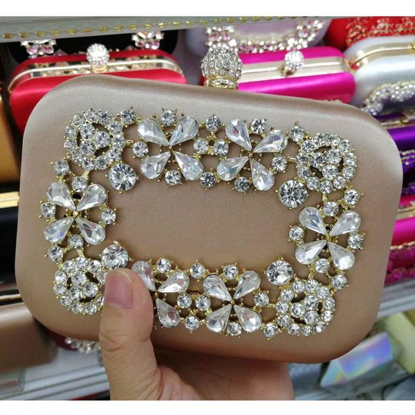 fushia satin female wedding clutch bag pink rhinestone luxury crystal party evening bag box lad purse chain handbag day clutches cj191213
fushia satin female wedding clutch bag pink rhinestone luxury crystal party evening bag box lad purse chain handbag day clutches cj191213