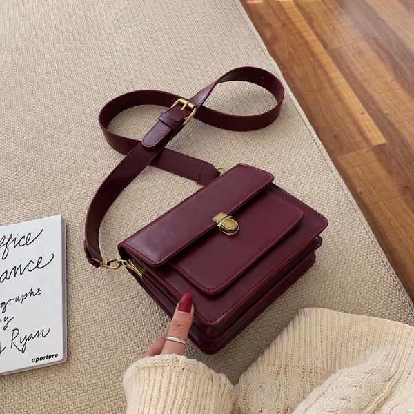 fashion wide strap women shoulder bags solid color simple crossbody bag women messenger bag wild casual ladies small square bags
fashion wide strap women shoulder bags solid color simple crossbody bag women messenger bag wild casual ladies small square bags