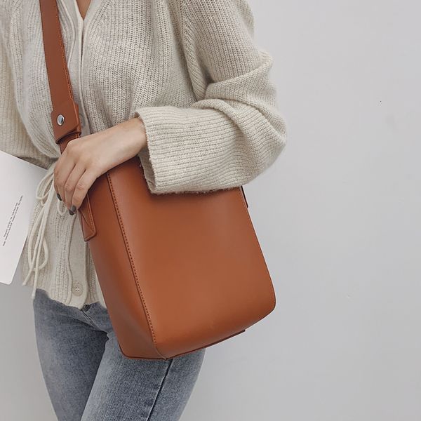 laamei large pu leather shoulder bag fashion women luxury handbags purses solid color wallet bag bolsa feminina
laamei large pu leather shoulder bag fashion women luxury handbags purses solid color wallet bag bolsa feminina