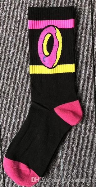 skateboard hip hop street breathable towel socks fashion sports cotton socks sweet circle print mens designer sock, Black
skateboard hip hop street breathable towel socks fashion sports cotton socks sweet circle print mens designer sock, Black