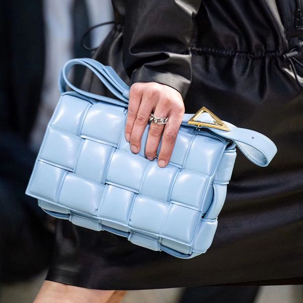2021 handbag shoulder bags purses totes womens messenger bag leisure temperament pleated plaid woven cow leather pillow handbags
2021 handbag shoulder bags purses totes womens messenger bag leisure temperament pleated plaid woven cow leather pillow handbags