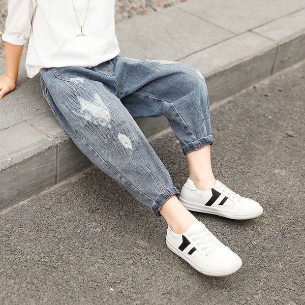 children's wear boys' autumn hole-piercing jeans and jeans trousers medium and large children's autumn handsome small feet pa, Blue
children's wear boys' autumn hole-piercing jeans and jeans trousers medium and large children's autumn handsome small feet pa, Blue