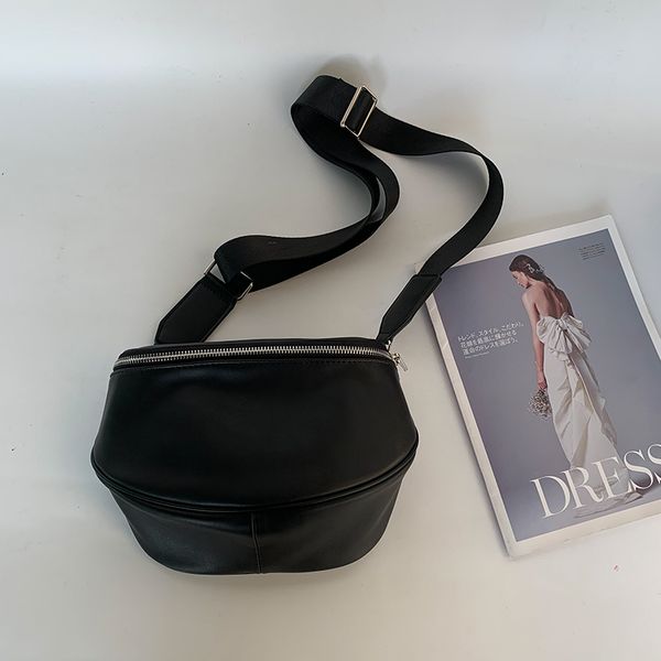 high sense large capacity bag female 2020 spring new tide foreign style fashion wild ins shoulder messenger bag
high sense large capacity bag female 2020 spring new tide foreign style fashion wild ins shoulder messenger bag