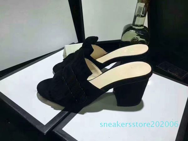 new europe brand fashion mensstriped sandals causal non-slip summer huaraches slippers flip flops slipper 5-40 
new europe brand fashion mensstriped sandals causal non-slip summer huaraches slippers flip flops slipper 5-40