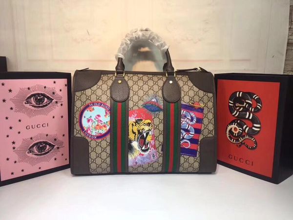 Fashion Love heart V Wave Pattern Satchel Designer Shoulder Bag Chain Handbag Luxury Crossbody Purse Lady Tote bags 43.5*29.5*17cm
Fashion Love heart V Wave Pattern Satchel Designer Shoulder Bag Chain Handbag Luxury Crossbody Purse Lady Tote bags 43.5*29.5*17cm